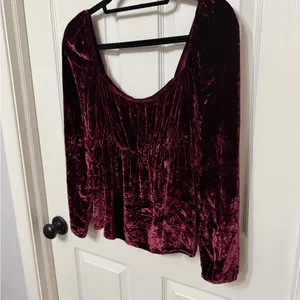 Reformation Roy Burgundy Velvet Silk Blend‎ Top size 6 thumbnail 4