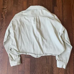 GB light mint green button down slightly cropped jacket thumbnail 4