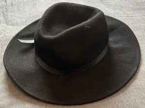 Universal Threads Black 100% Wool Wide Brim Fedora Hat with Faux Leather Band thumbnail 1