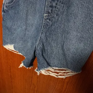 Levis Women's Medium Wash Denim Shortalls Distressed Raw Hem Romper Cut-offs Med thumbnail 7