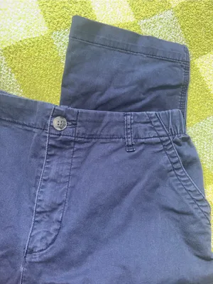 Old Navy woman’s navy Chino pants thumbnail 2