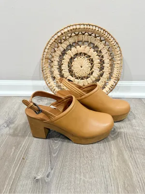 Universal Thread Tan Platform Clogs Slingback Chunky 4” Heel Shoes Women’s 11 thumbnail 3