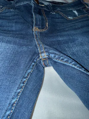 Hollister Jeans Low-Rise Super Skinny Distressed thumbnail 2