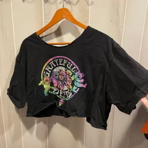 Grateful Dead dancing rainbow bears oversized festival distressed crop t-shirt thumbnail 5