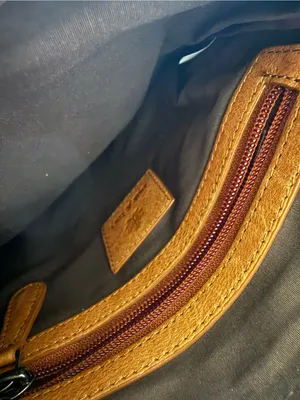 Oak & Tan Leather Crossbody Bag thumbnail 5