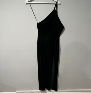 ASOS One Shoulder Dress Dark Green Velvet Slit thumbnail 4