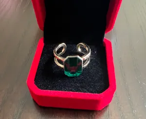 Gorgeous Gold Plated Faux Emerald Statement Adjustable Ring Size 7 thumbnail 2