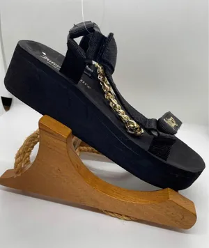 Eleyna Chain Platform Sandals thumbnail 2