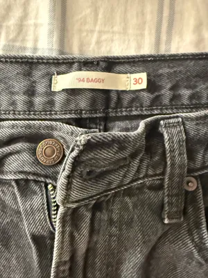 Levi’s ’94 Baggy Jeans – Washed Black – Size 30 thumbnail 3