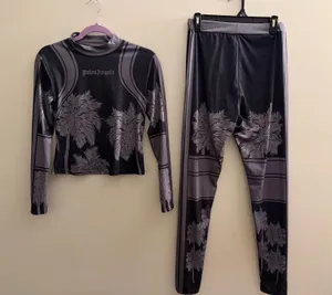 Two piece set Black Size M thumbnail 1