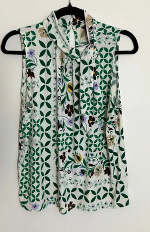 Ann Taylor Floral Blouse size MP thumbnail 1