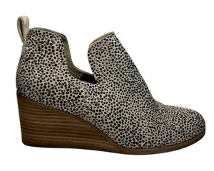 TOMS Kallie Cutout Ankle Wedge Bootie Macadamia‎ Cheetah 10016177 thumbnail 1