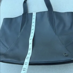 Lululemon Black Leather Tote Bag thumbnail 11