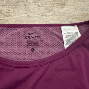 Purple Nike Long Sleeve Athletic Shirt Size S thumbnail 2