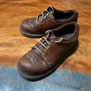 Vintage Dr. Martens Brown Leather Wingtip Oxfords size 6 air ware preppy grunge thumbnail 2