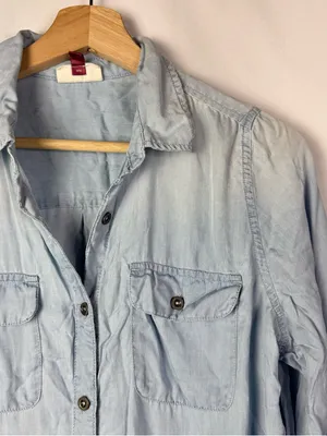 SO Light Blue Chambray‎ Long Sleeve Button Down M thumbnail 3