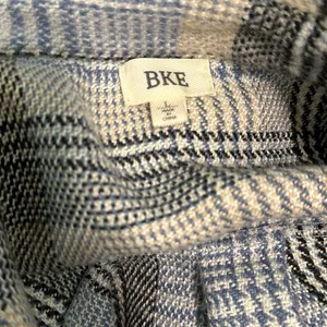 Buckle BKE Blue Plaid Button Front Oversized Shacket size L thumbnail 8