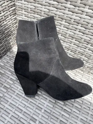 Dolce Vita Black Suede Ankle Zipper Heeled Boots thumbnail 2
