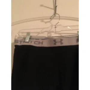 Under Armour Heat Gear Women's Fast Pitch Slider Shorts Baseball Size L Black thumbnail 4
