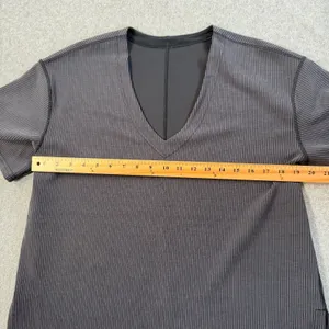 Lululemon Women's 6 Ribbed Softstreme Relaxed-Fit T-Shirt Gray Activewear thumbnail 8