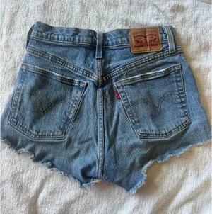 Levi’s 501 Denim Shorts thumbnail 2