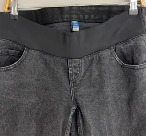 Old Navy Straight Leg Maternity Jeans NWT thumbnail 4