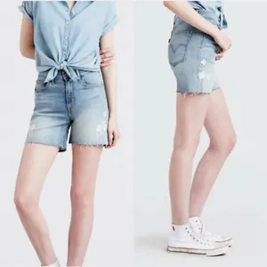 Levi's Mile High Blue Floral Embroidered Light Wash Denim‎ Shorts Size 28 thumbnail 2