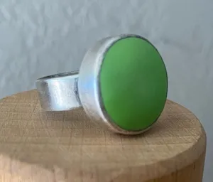 Green Silver Sea Glass estate vintage ring size 6 thumbnail 1