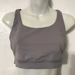 Lululemon Crop Top Size 10 thumbnail 1