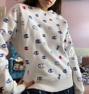 Champion Sweater thumbnail 1
