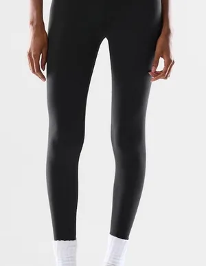 Aritzia BUTTER Cheeky Hi-Rise 24" Legging thumbnail 1