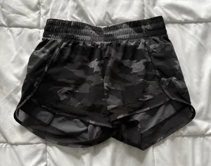ATHLETA Mesh Racer Run Shorts Womens XXS‎ Black Camo Running Workout Activewear thumbnail 1