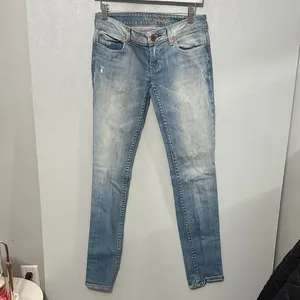 American Eagle Women Skinny Jeans Light Wash Stretch Denim 2 thumbnail 2