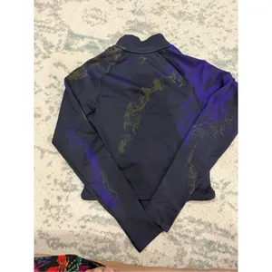 Gymshark Printed Seamless Zip Up Jacket Small Purple Black thumbnail 2