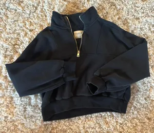 Abercrombie Cropped Sweater thumbnail 1