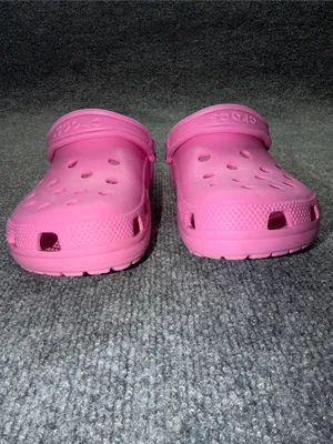 CROCS Classic Clog in Pink thumbnail 3