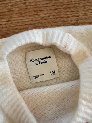 Abercrombie sweater thumbnail 2