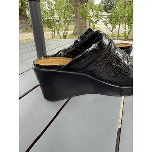 NAOT Black Croco Patent Leather Mules Slip on Clogs Women’s Wedge Shoes Size 11 thumbnail 7