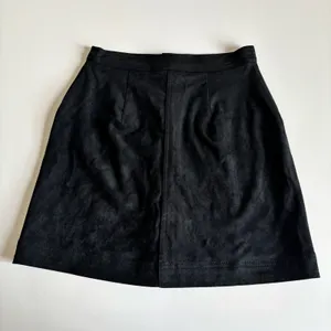 Abercrombie & Fitch Black Faux Suede Button Up A-Line Mini Skirt Women’s XS thumbnail 6