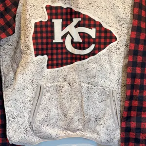 Kansas City Chiefs Hoodie Plaid Sleeve Womens M L NWT Game Day Sweatshirt thumbnail 4