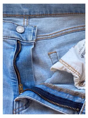 LEVI’S Light Wash Ripped Straight Leg Jeans - Blue thumbnail 11