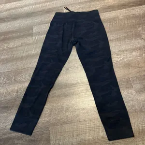 Vuori Daily Legging Black Camo thumbnail 6