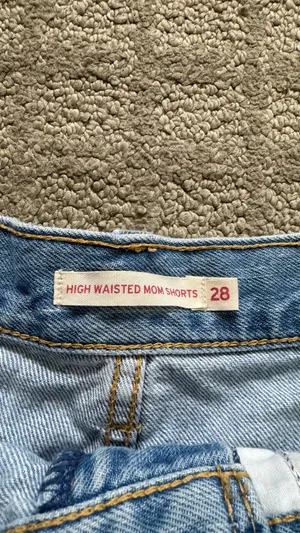 Levi’s Shorts High-Rise thumbnail 2
