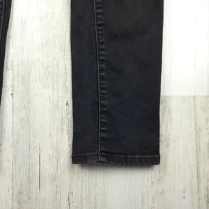 Levi’s Slimming Skinny Jeans Women’s Size 28 Black Stretch Denim Mid Rise thumbnail 4