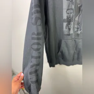 Taylor Swift UNISEX Official Merch Eras Tour Dark Gray Graphic Hoodie Sz M thumbnail 4