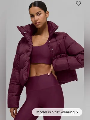 ALO Yoga NWT Gold Rush Puffer Jacket Burgundy with Zipper pockets Size S thumbnail 4
