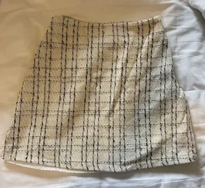 Princess polly tweed skirt Size 4 thumbnail 1
