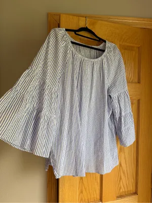 Blue White Striped Seersucker Coastal Blouse Bell Sleeve Scoop Neck Size M/L thumbnail 2