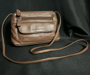 Stone Mountain Accessories Brown Pebbled Leather Crossbody Purse thumbnail 1