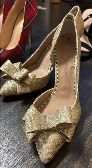 Gold Betsey Johnson Heels thumbnail 3